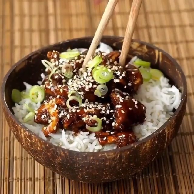 Sticky Shiitake Mushroom Stir-Fry