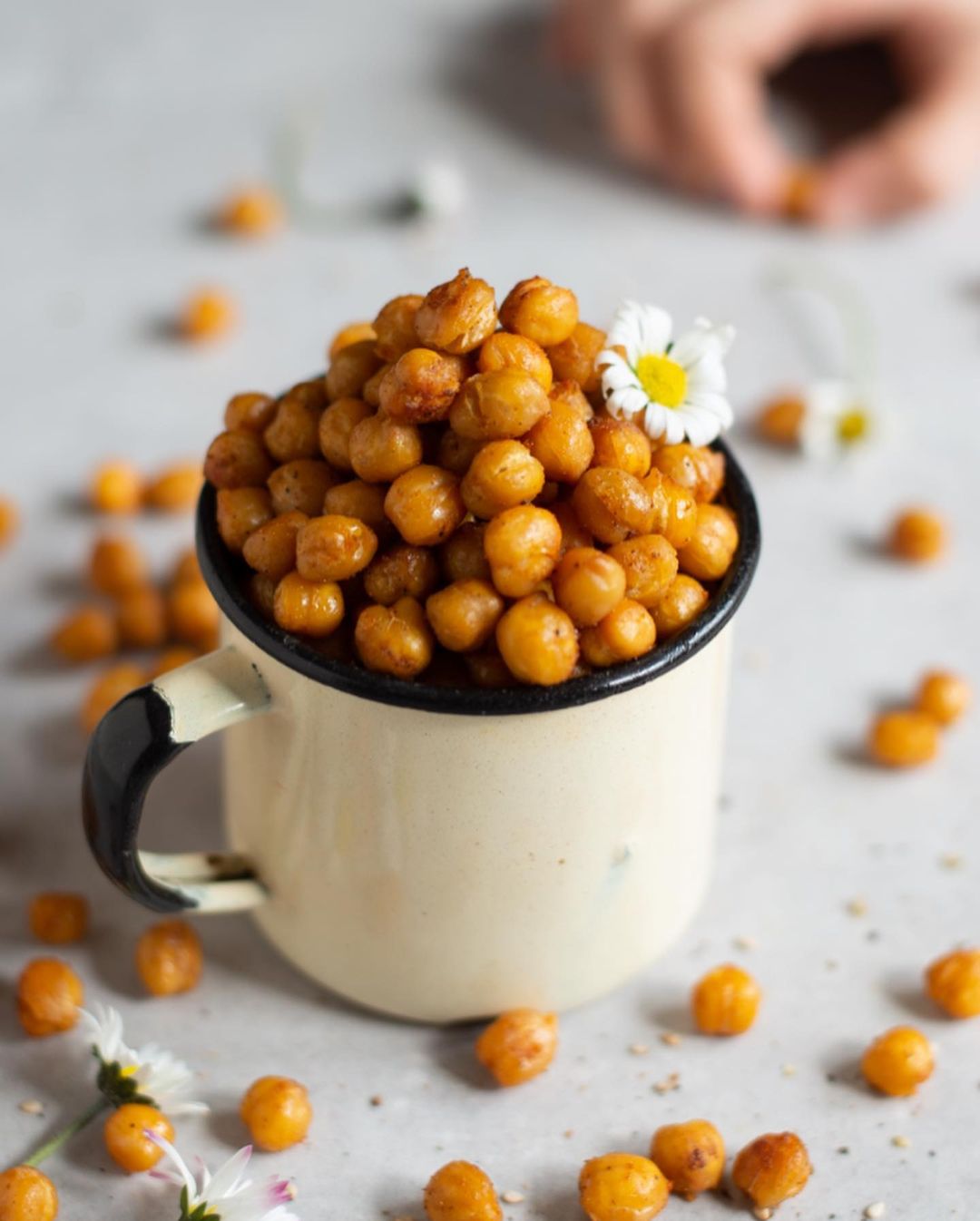 Delicious Spicy Roasted Chickpeas
