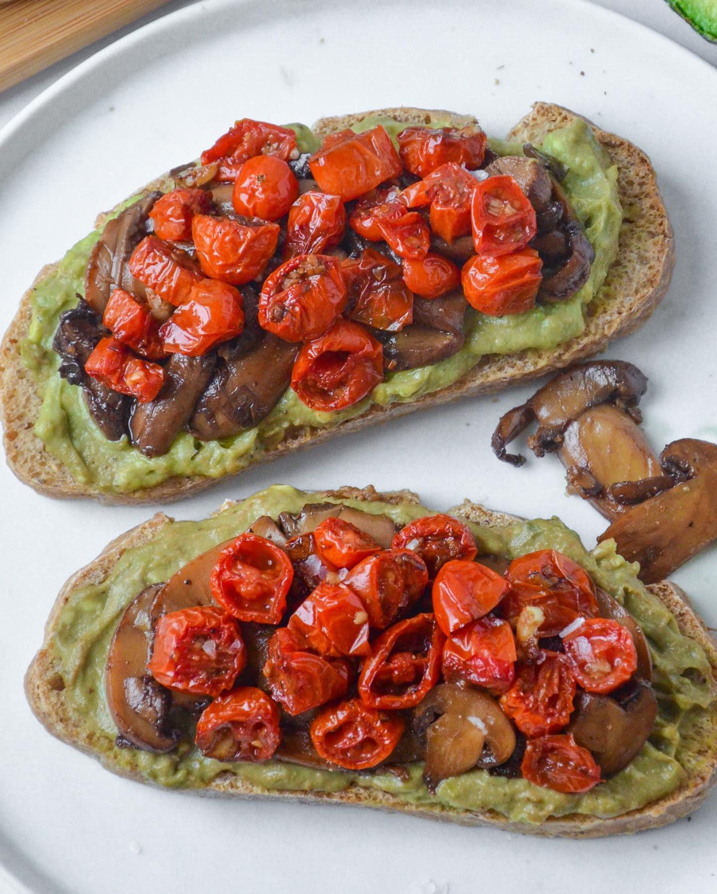 Flavorful Avocado, Tomato, and Mushroom Toast with Gluten-Free Bread