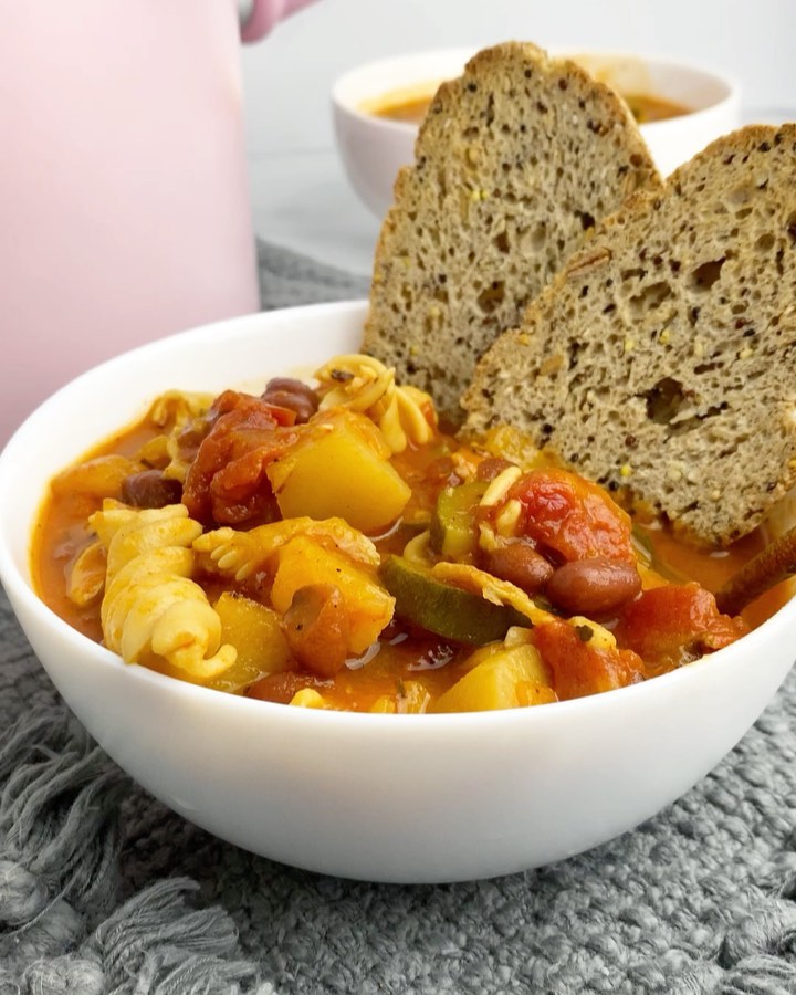 Flavorful Minestrone Soup with @1000springsmill Red Beans
