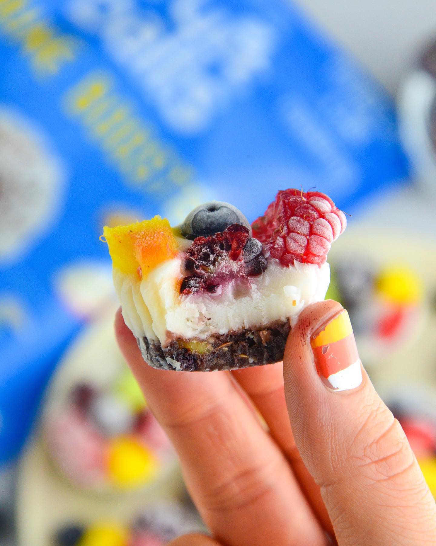 Easy Frozen Yogurt Fruit Cups with @Naturesgardenus Fruit Balls