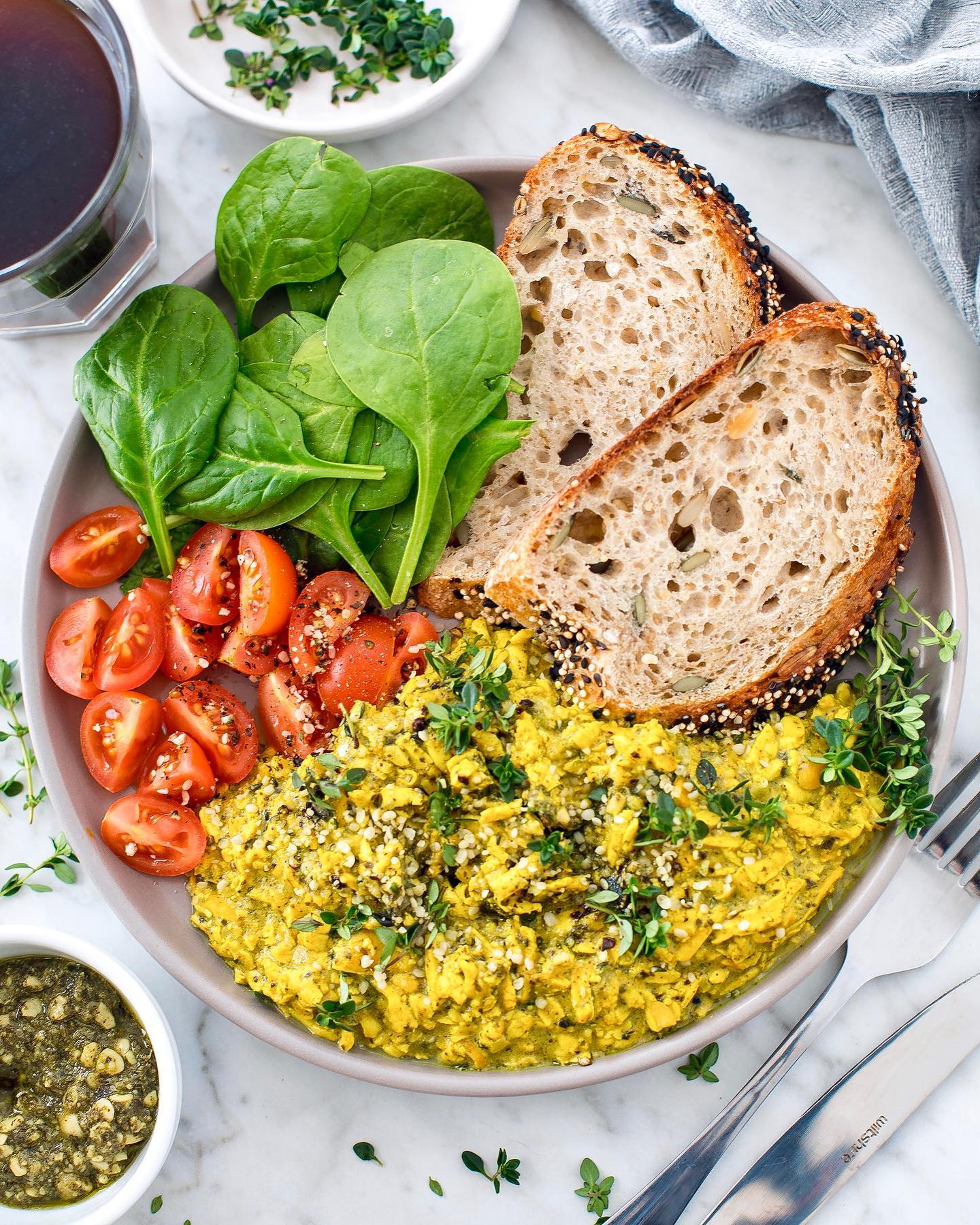 Sunday Brunching with Tofu Pesto Scramble