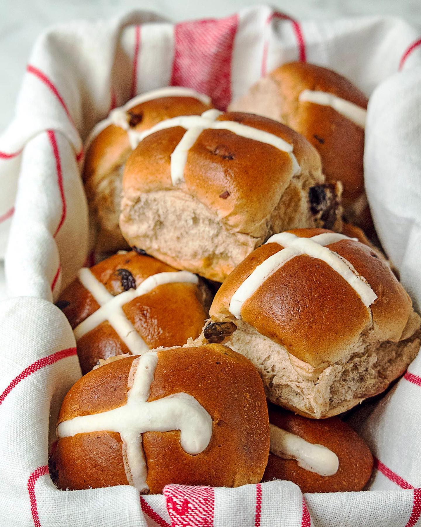 Hot Cross Buns Recipe for a Happy Easter