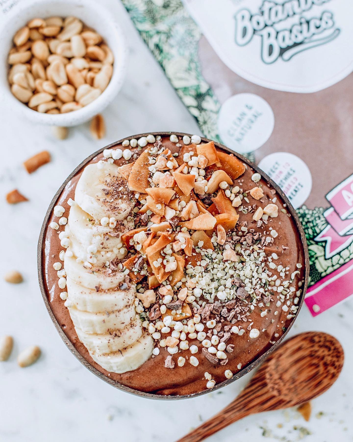 Creamy Snickers Açaí Bowl