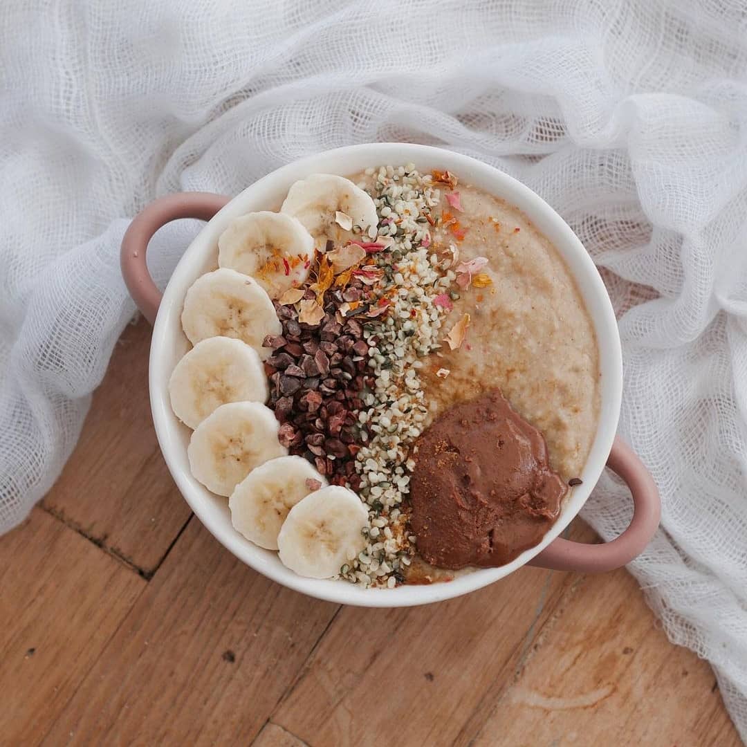 Creamy Vanilla Oats with Banana and Chocolate Almond Butter