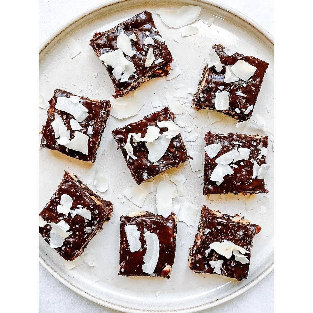 Cocoa Peanut Energy Bites Delight