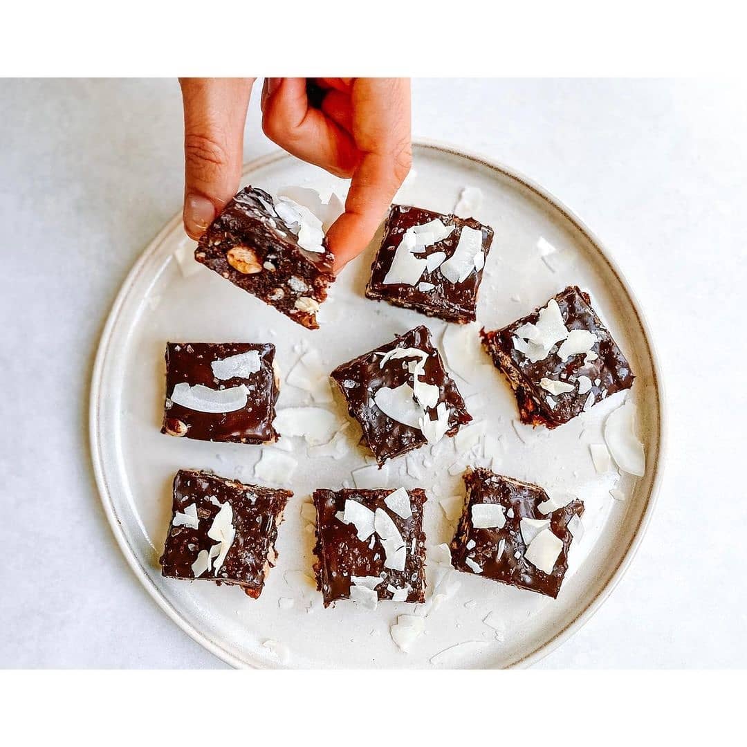 Cocoa Peanut Energy Bites Delight