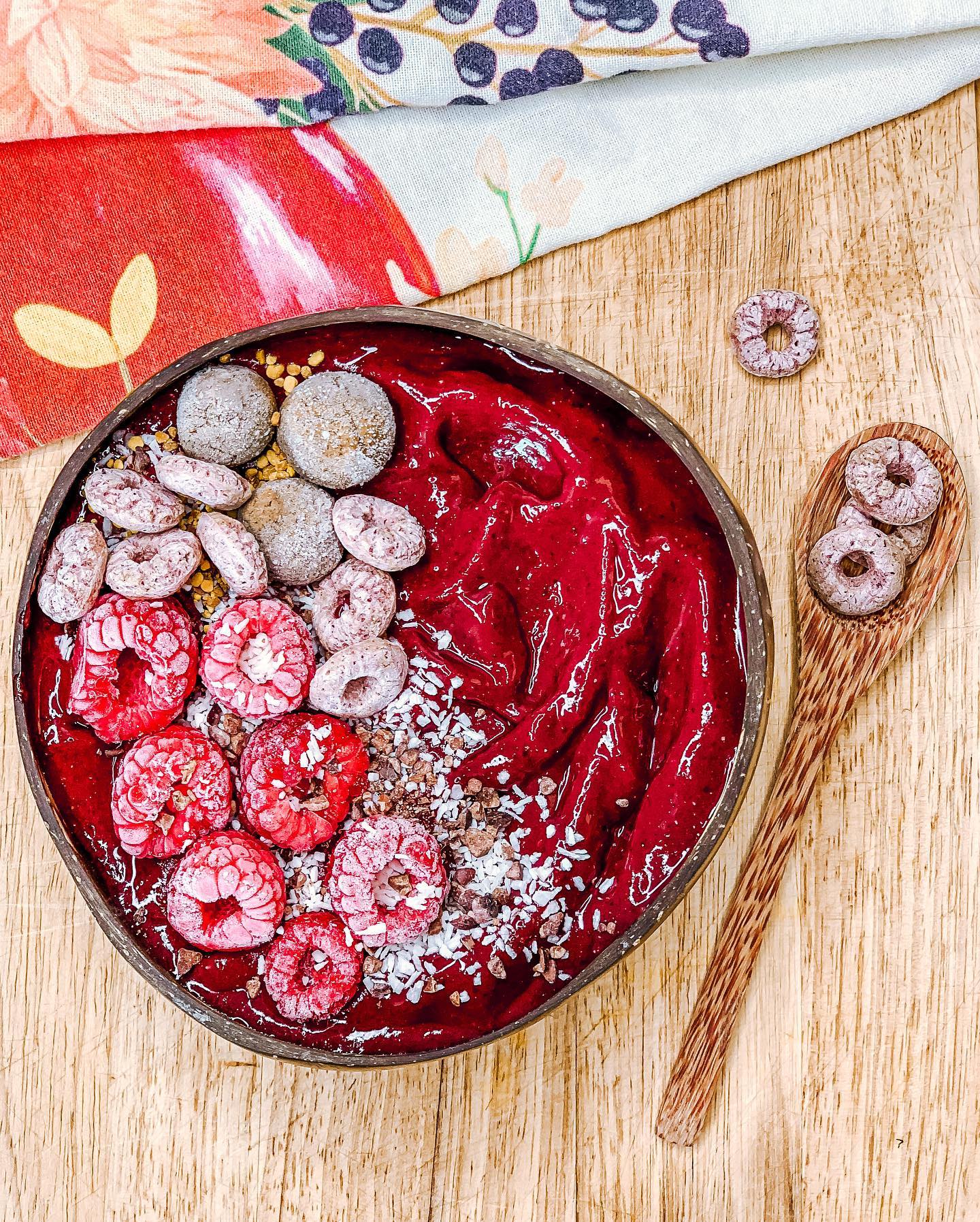 Scrumptious Red Velvet Smoothie Bowl Delight