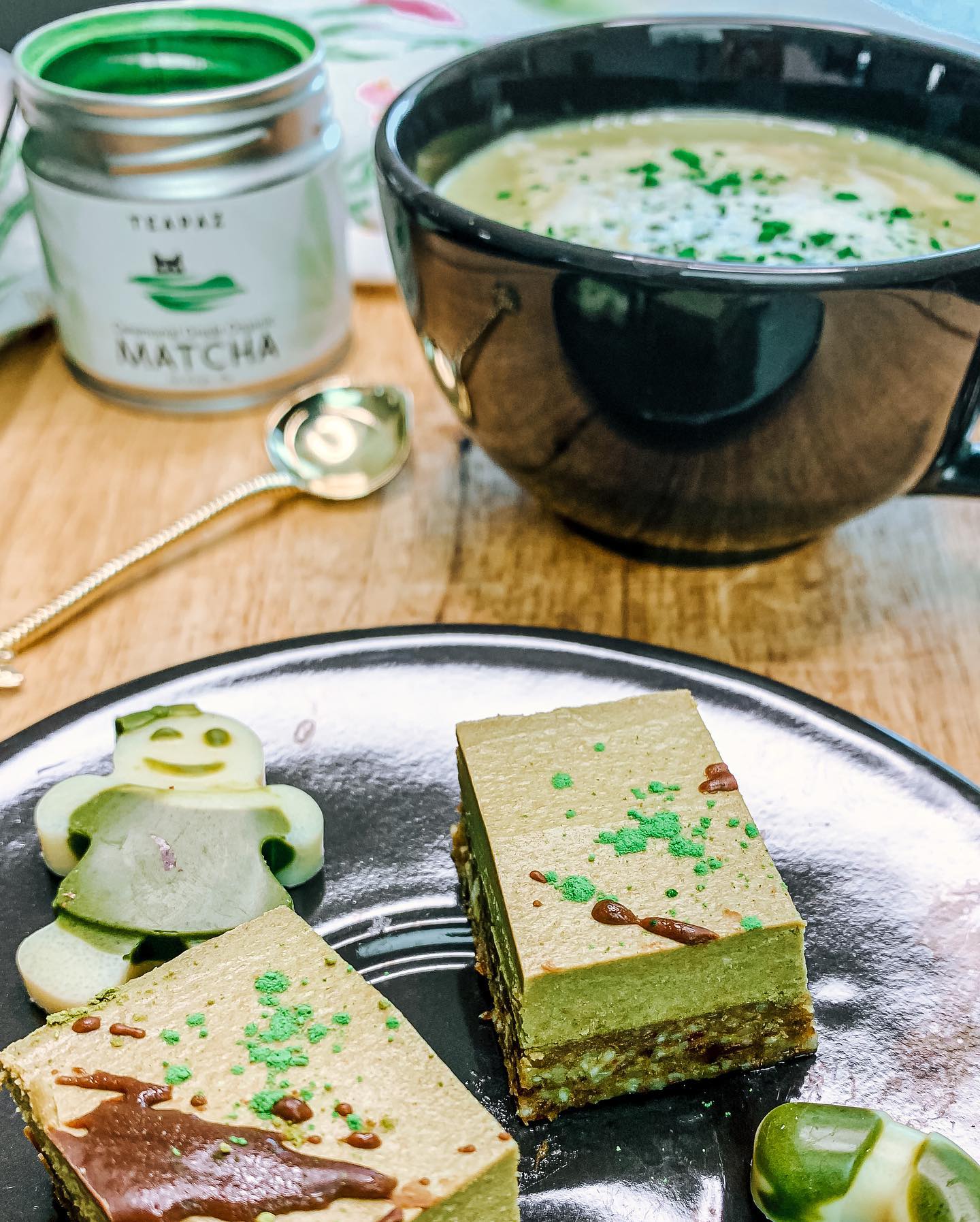 Vegan Matcha Cheesecake Slices with Matcha Latte