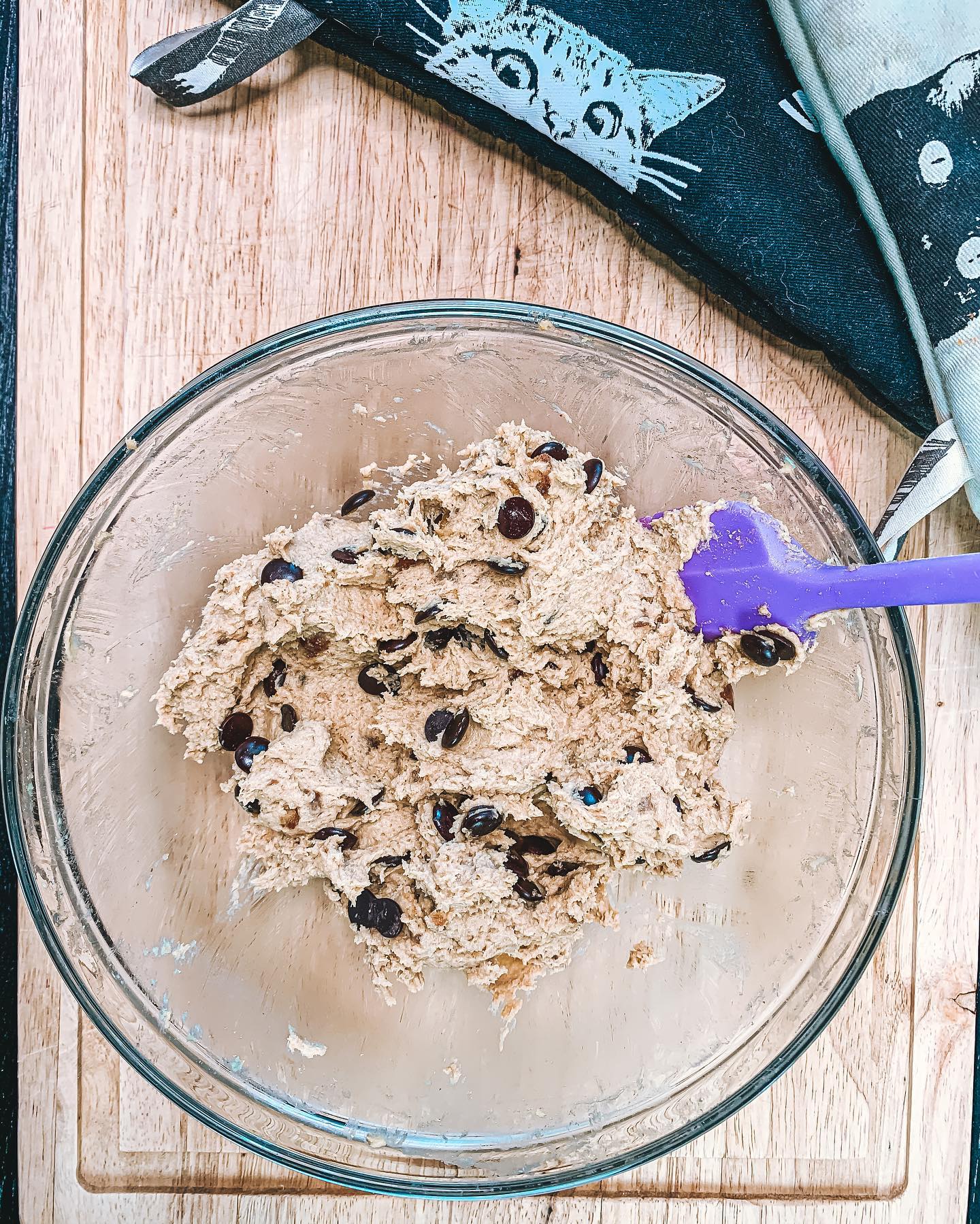 Guilt-Free Peanut Butter Chocolate Chip Cookies