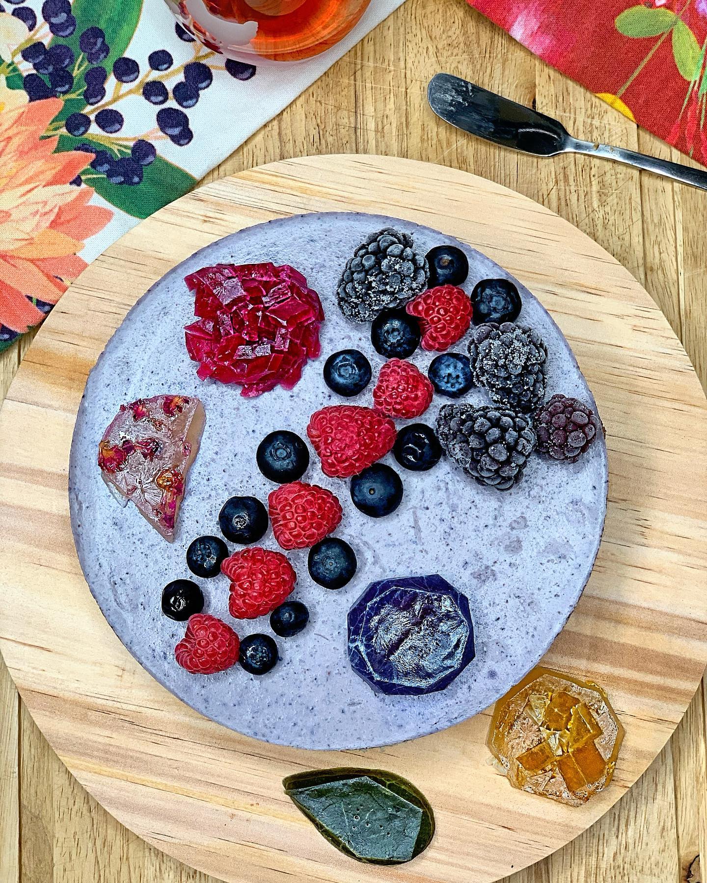 No-Oil Raw Berry Cheesecake