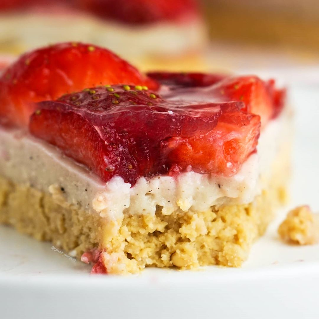 Healthy Strawberry Pudding Cake