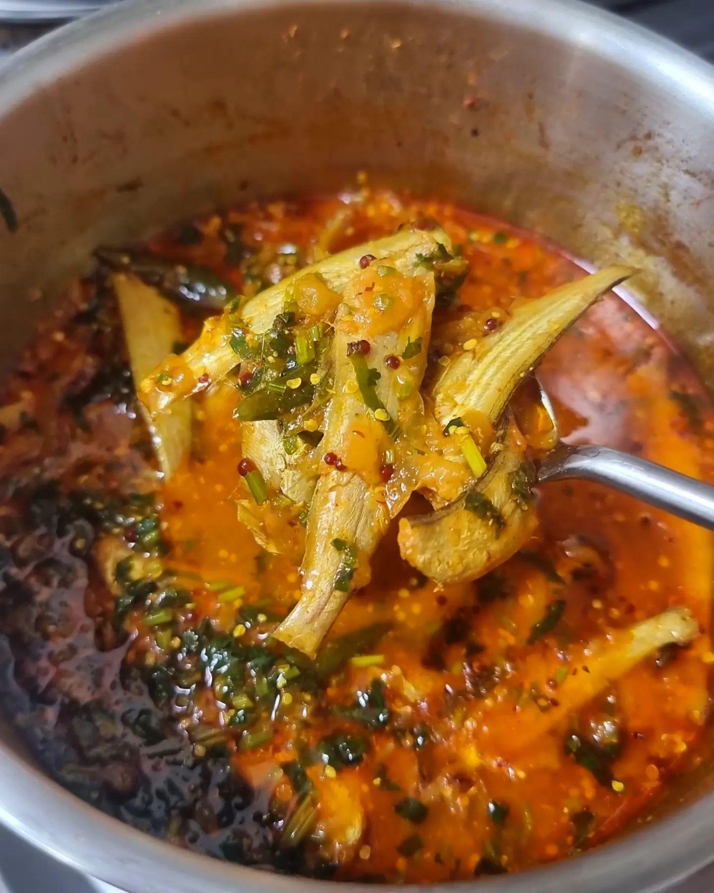 Bashpata Ar Hoyror Bisi Curry