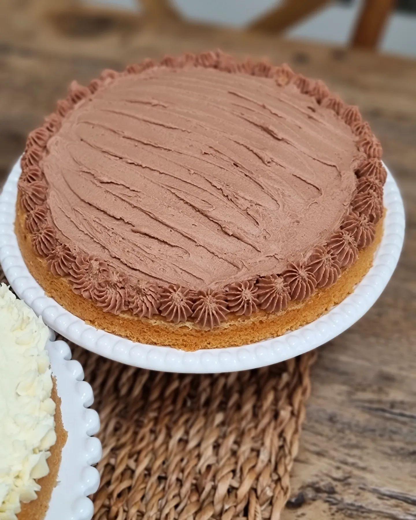 Simple Buttercream Cake