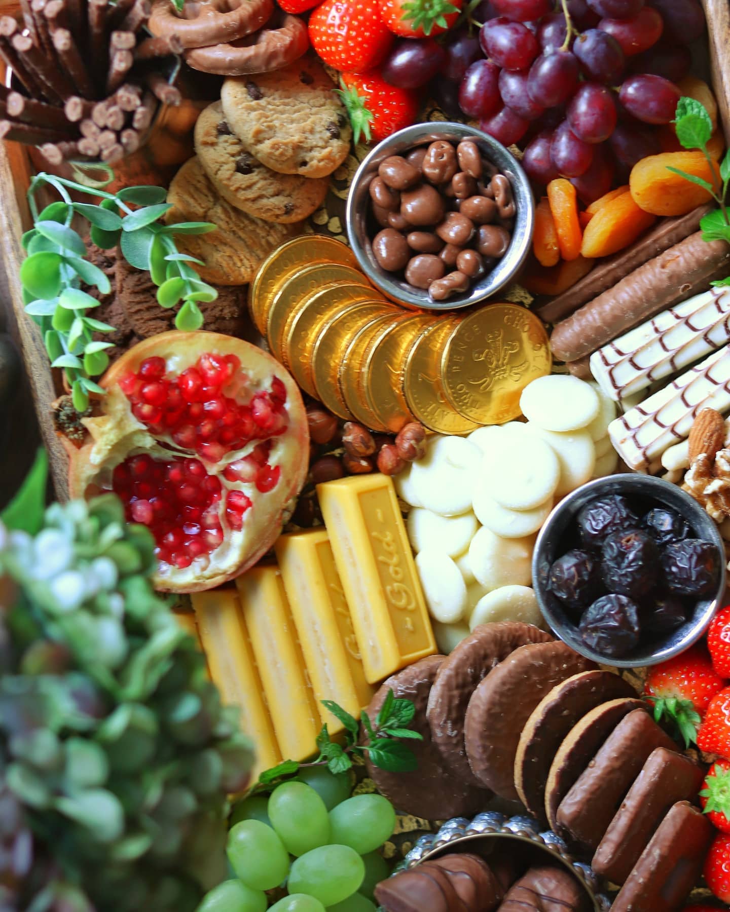 Easy No-Bake Chocolate Fruit Board