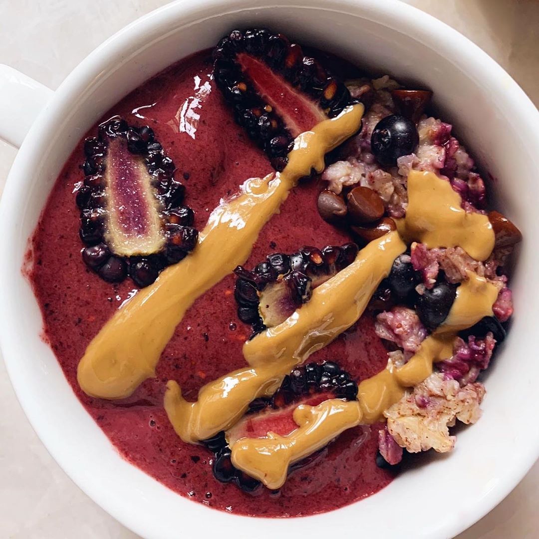 Healthy Smoothie Oatmeal Bowl for Brunch