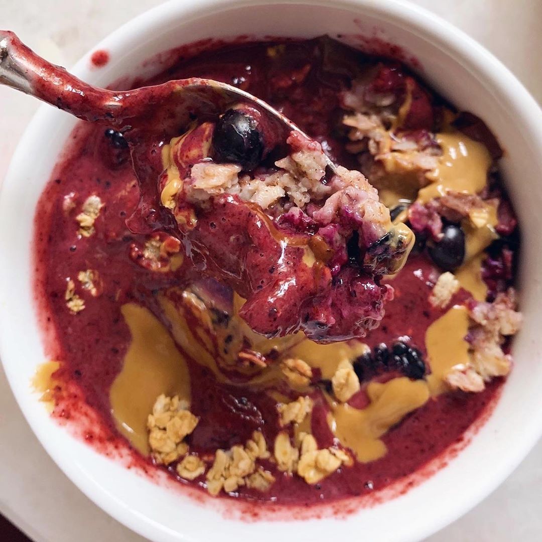 Healthy Smoothie Oatmeal Bowl for Brunch