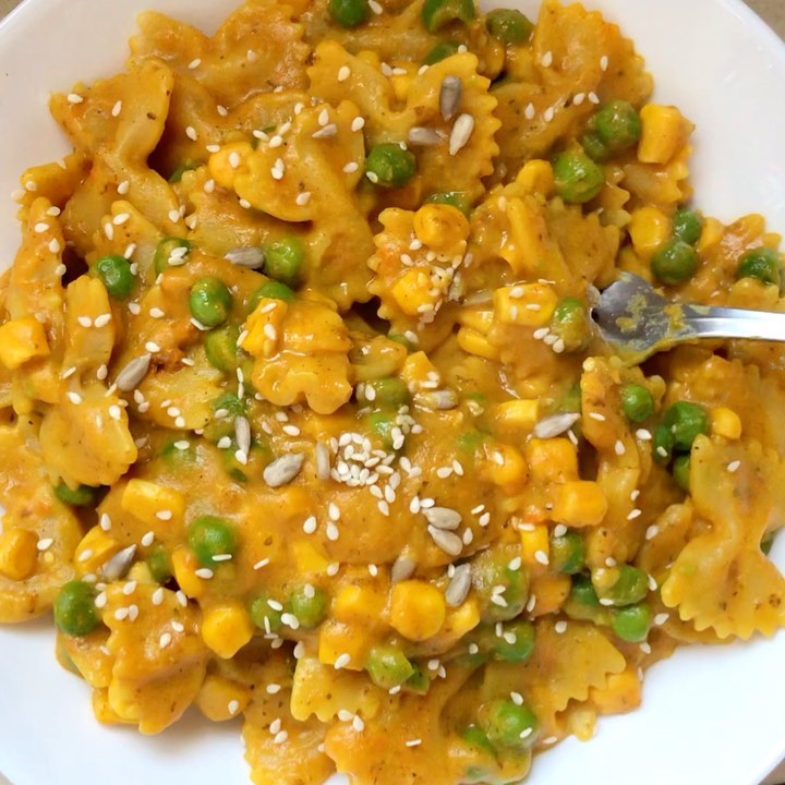 Creamy Vegan Mac & Cheese with Nutritional Yeast Sauce
