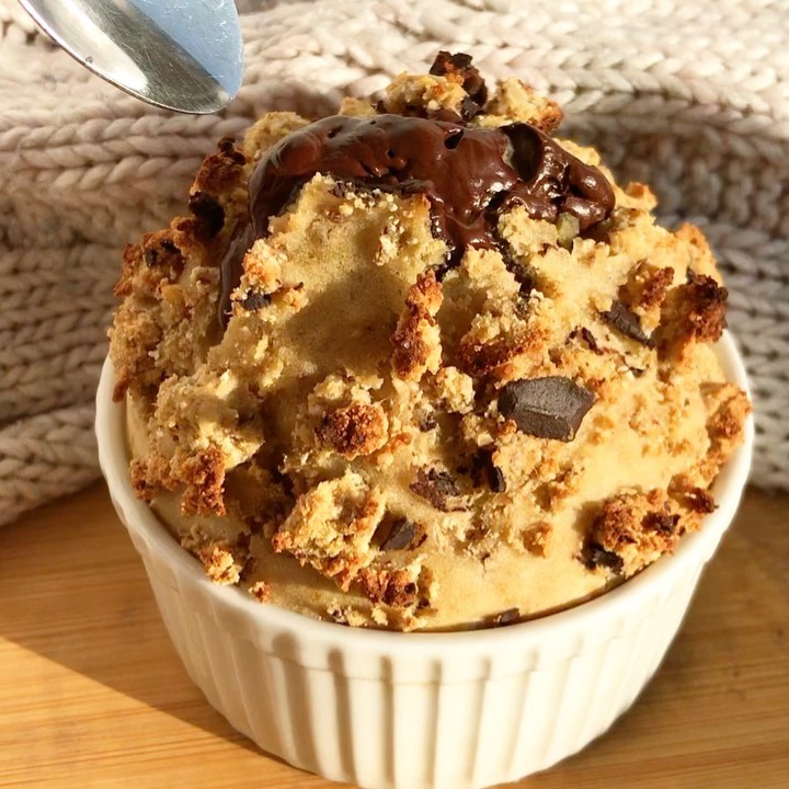 Chocolate and Peanut Butter Baked Oats