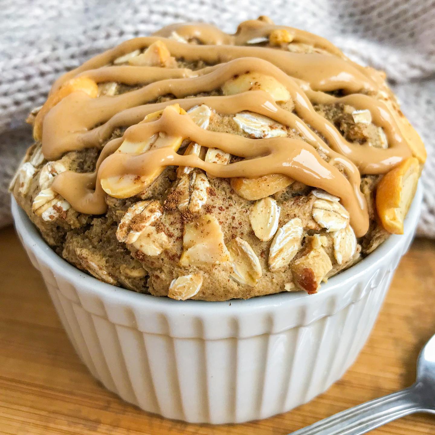 Peanut Butter & Cinnamon Breakfast Oat Cake