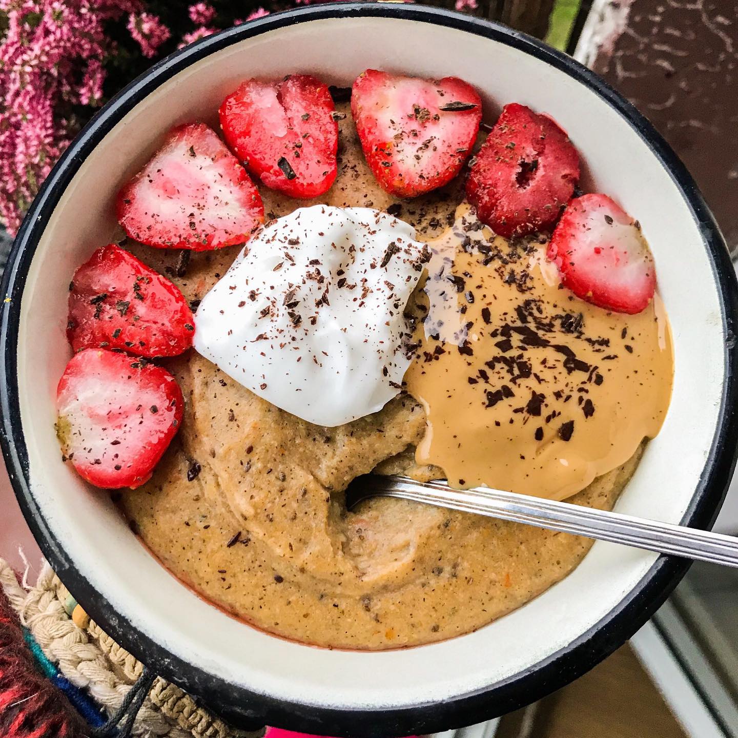 Vanilla Protein Oats Breakfast Bowl