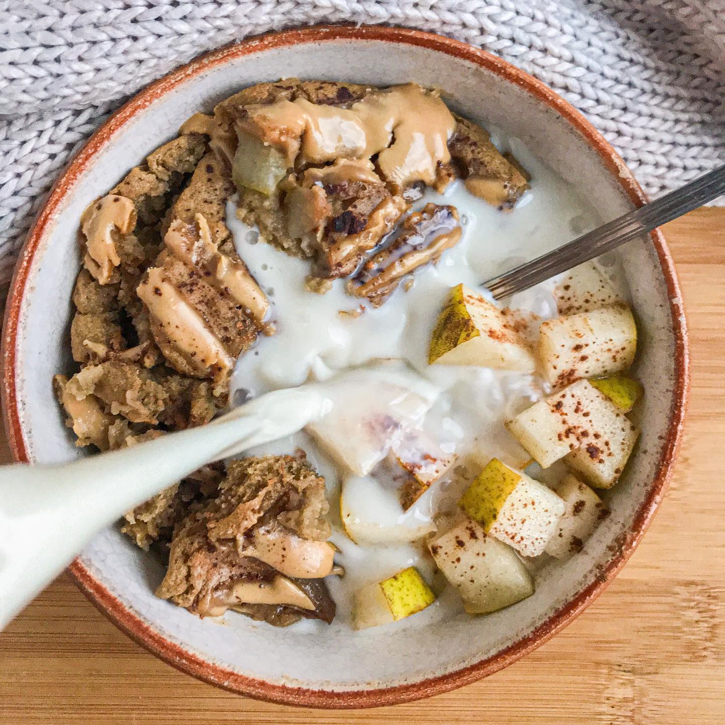 Baked Oats with Pear and Cinnamon