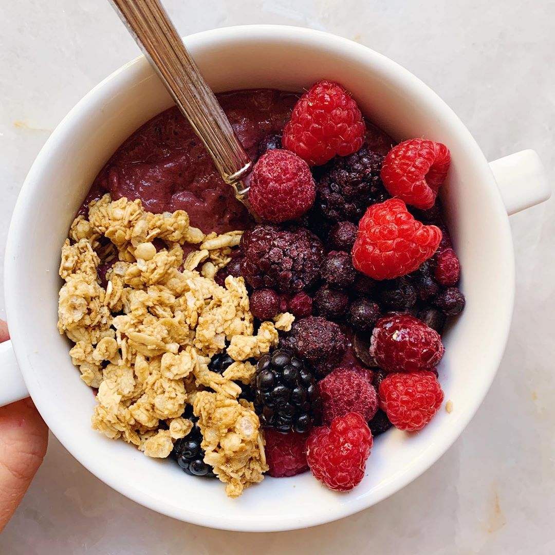 Berry Chocolate Smoothie Bowl Delight