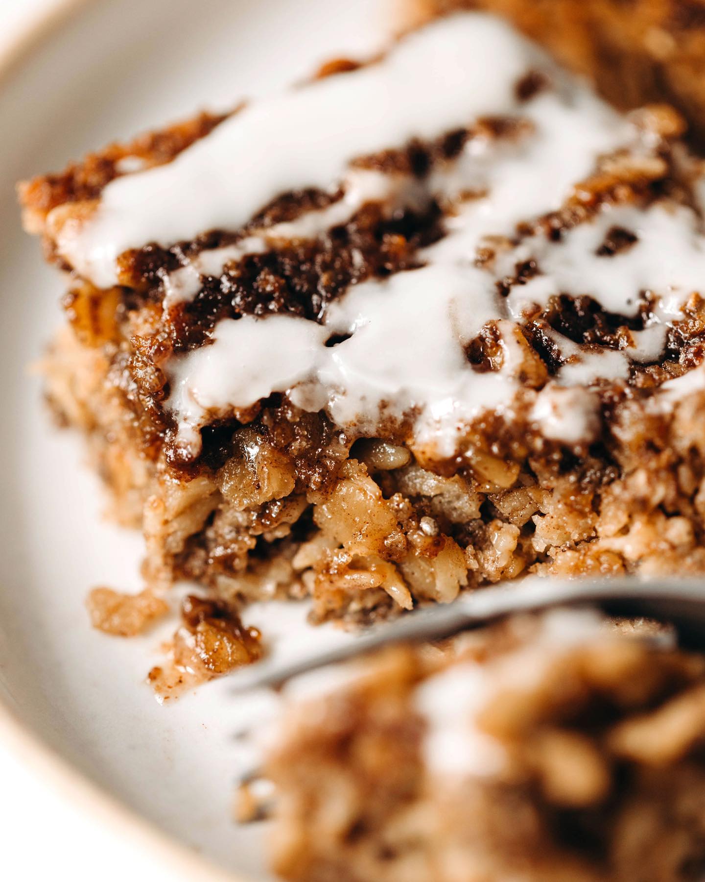 Decadent Cinnamon Roll Baked Oatmeal