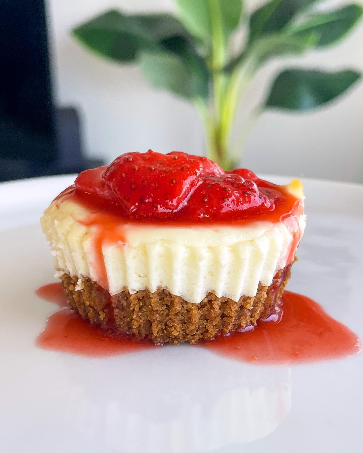 Strawberry Mini Cheesecake