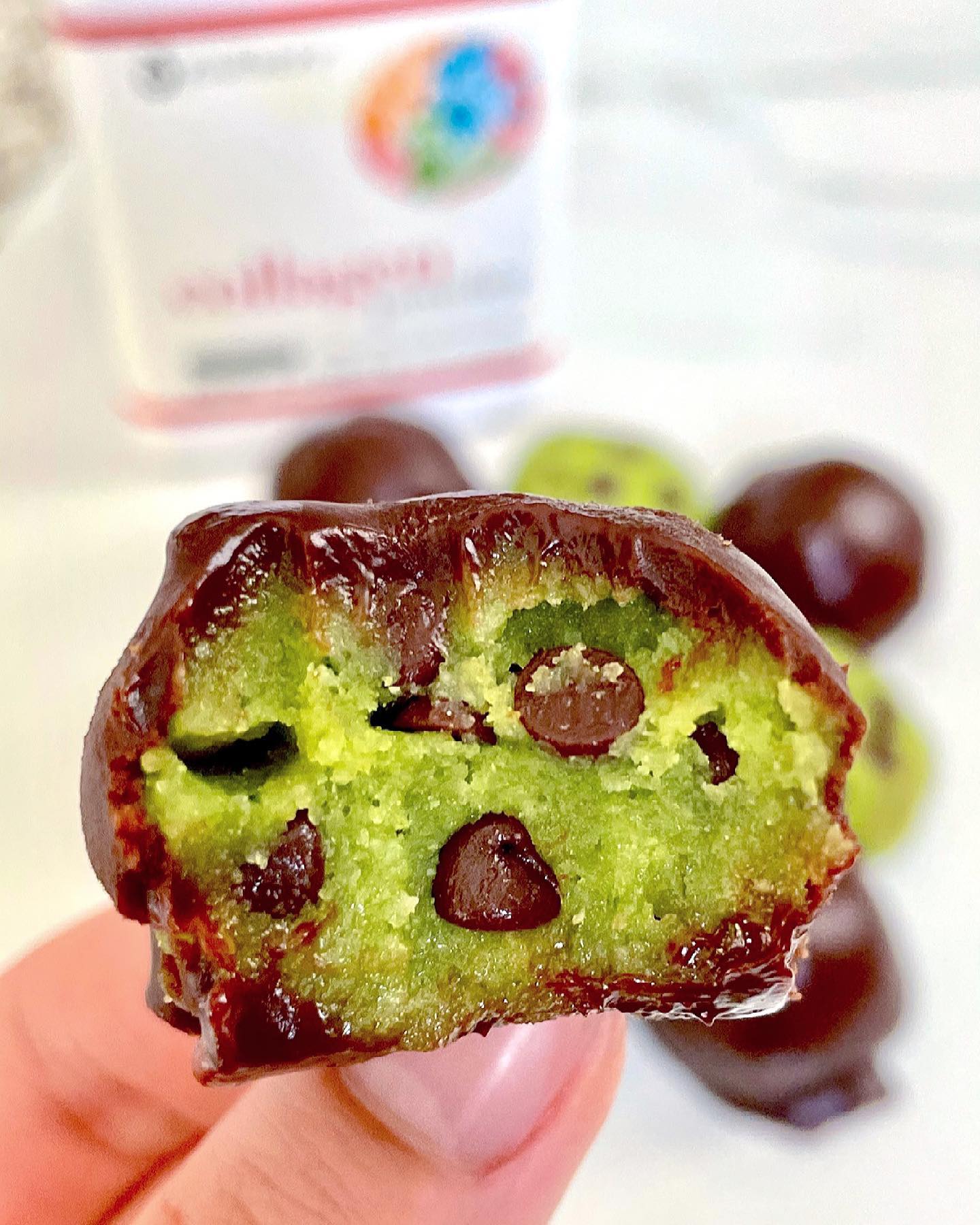 Mint Chocolate Chip Snack Bites