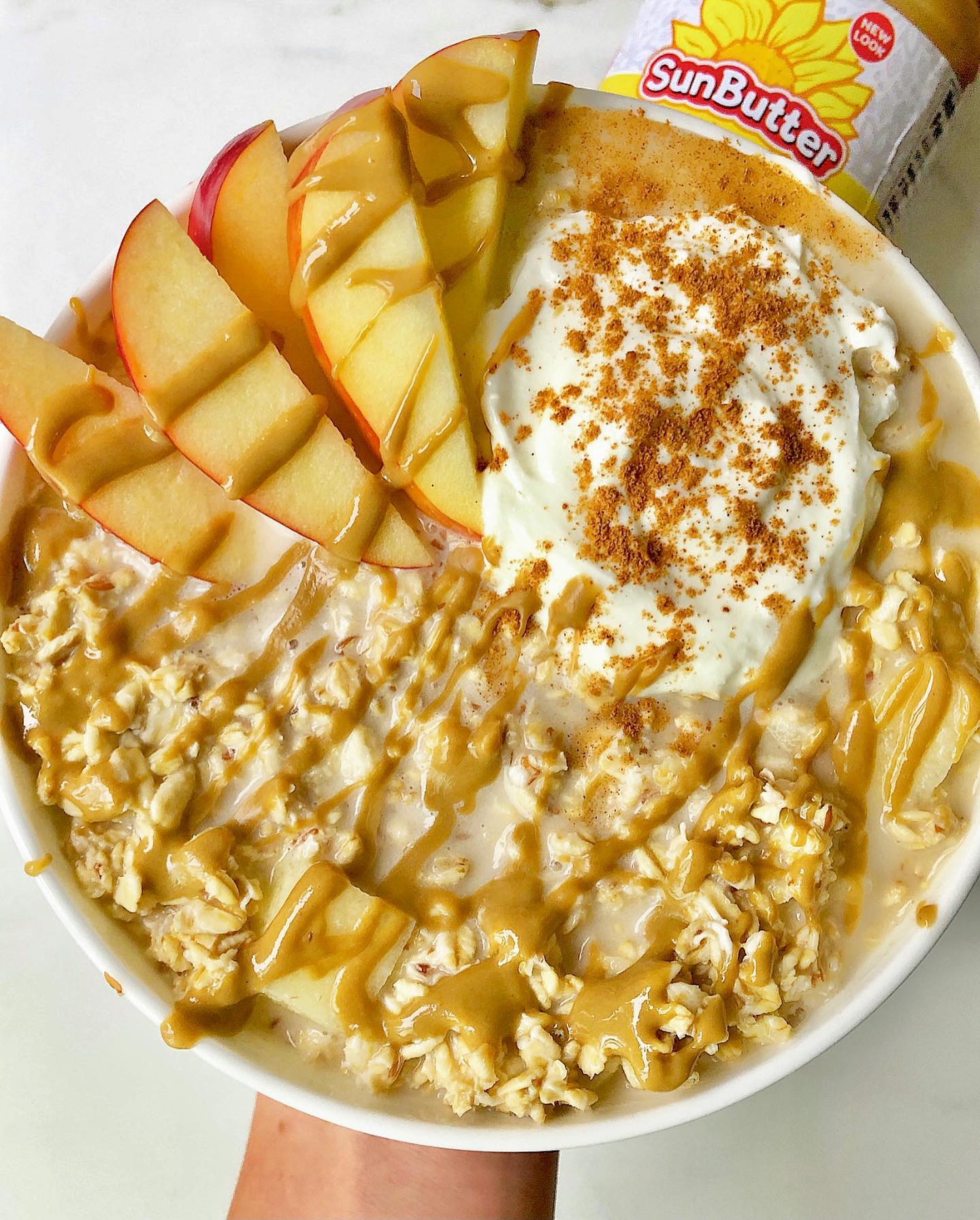 Creamy Apple Pie Overnight Oats