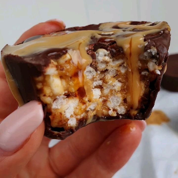 Healthy Crispy Peanut Butter Rice Cups