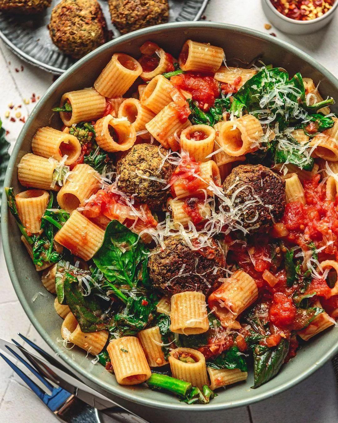 Vegan Lentil Meatballs with Pasta