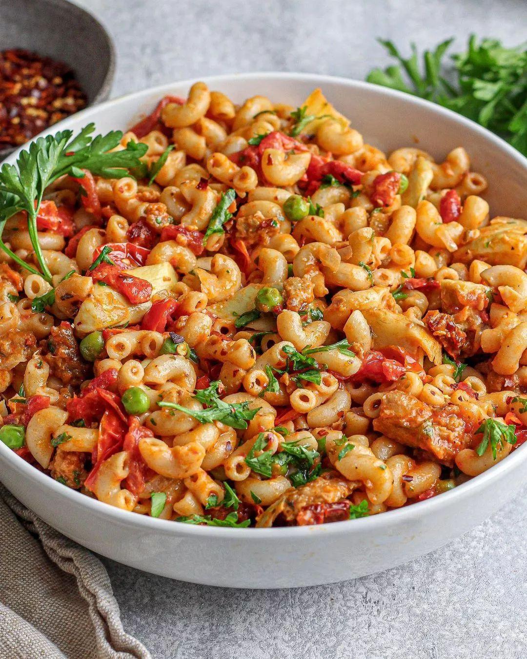 Creamy Roasted Tomato and Artichoke Macaroni