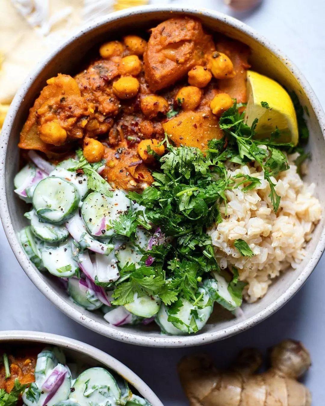 Saucy Curried Potatoes and Chickpeas