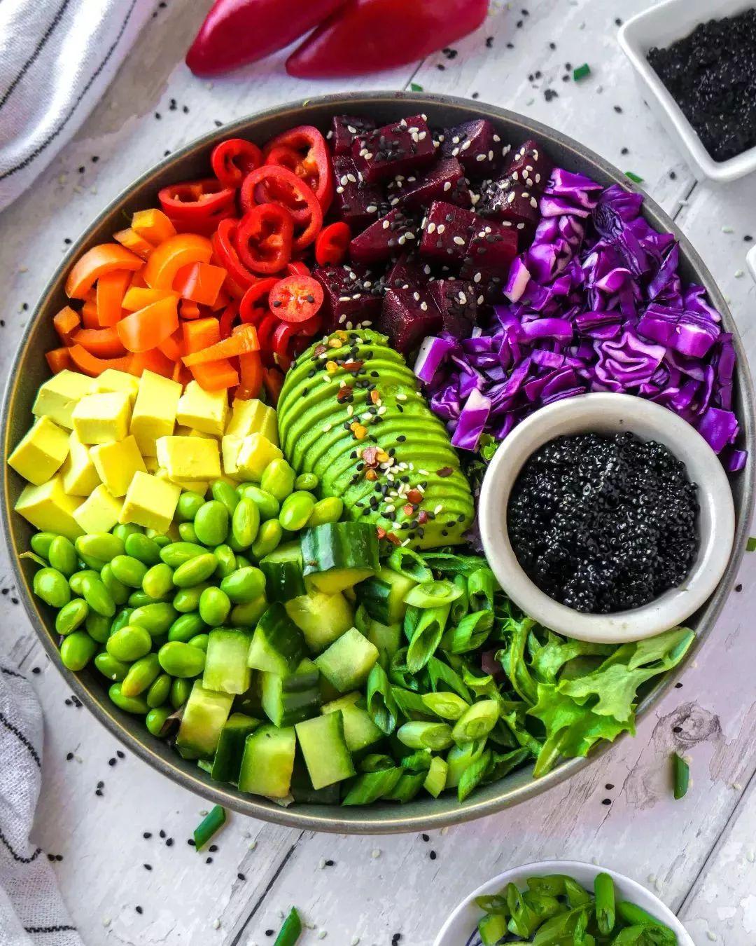 Vegan Rainbow Sushi Bowl with Beet Tuna