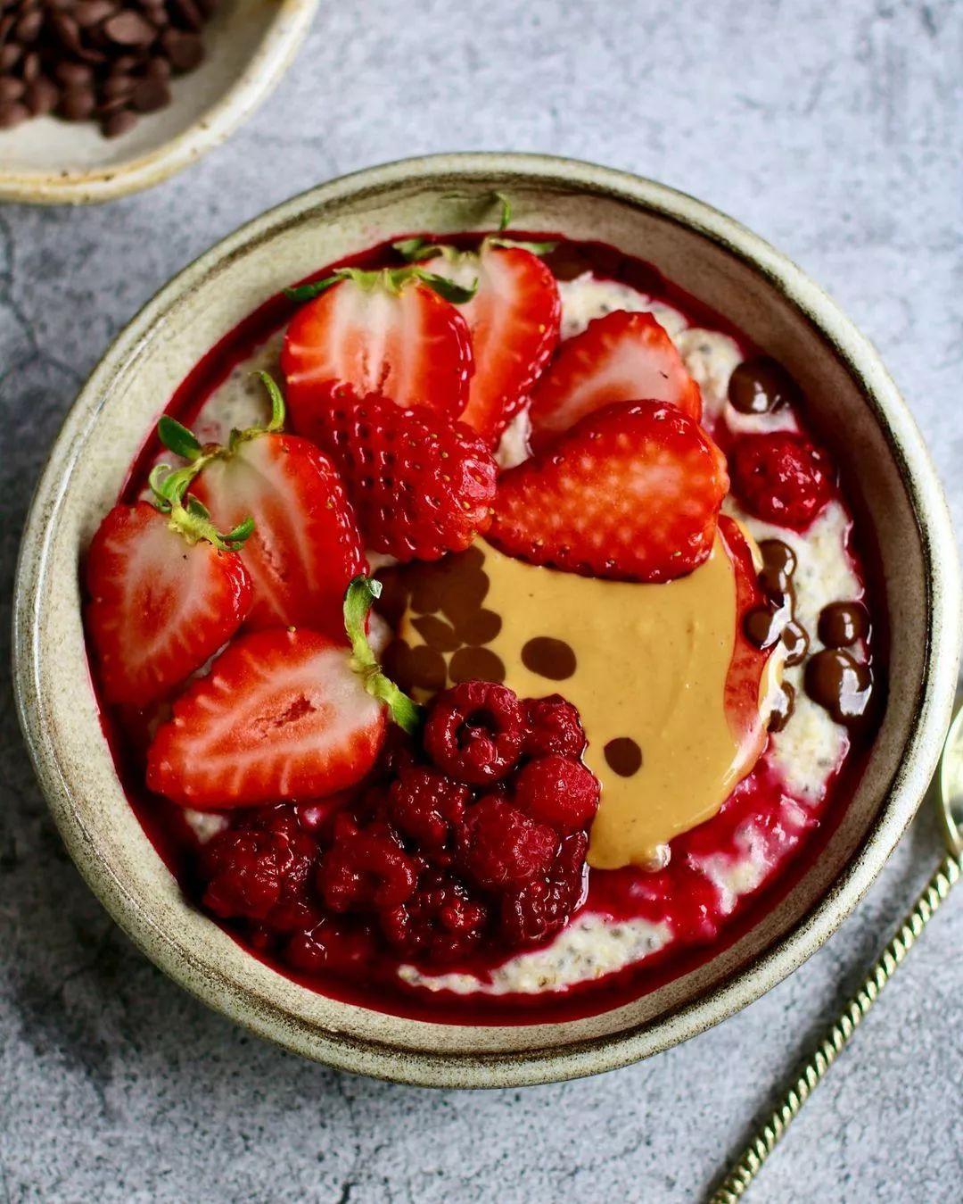 Berry Chocolate and Peanut Butter Porridge