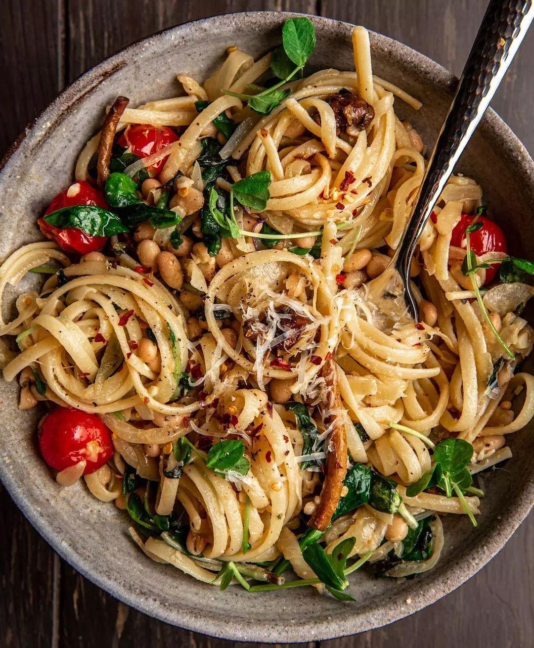Vegan Linguine with Caramelized Onions and Vegetables