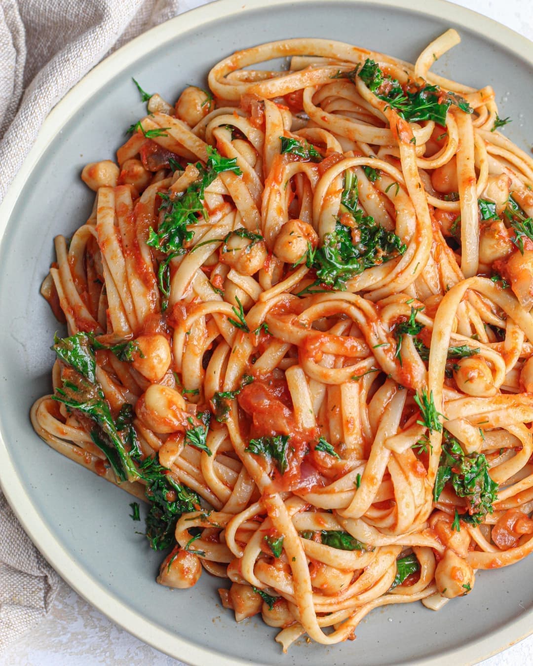 Creamy Linguine with Chickpeas and Kale