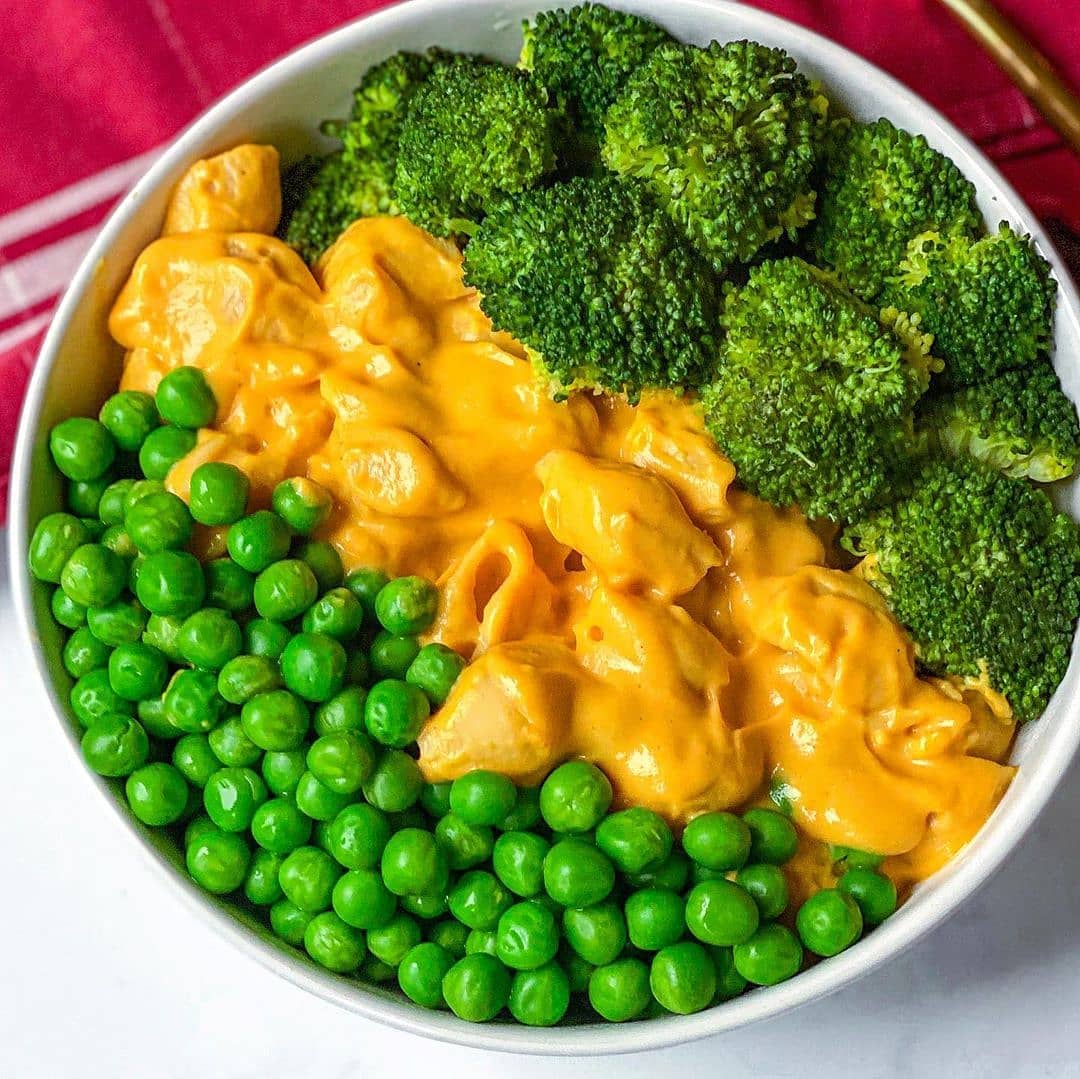 Vegan Buffalo Mac and Cheese