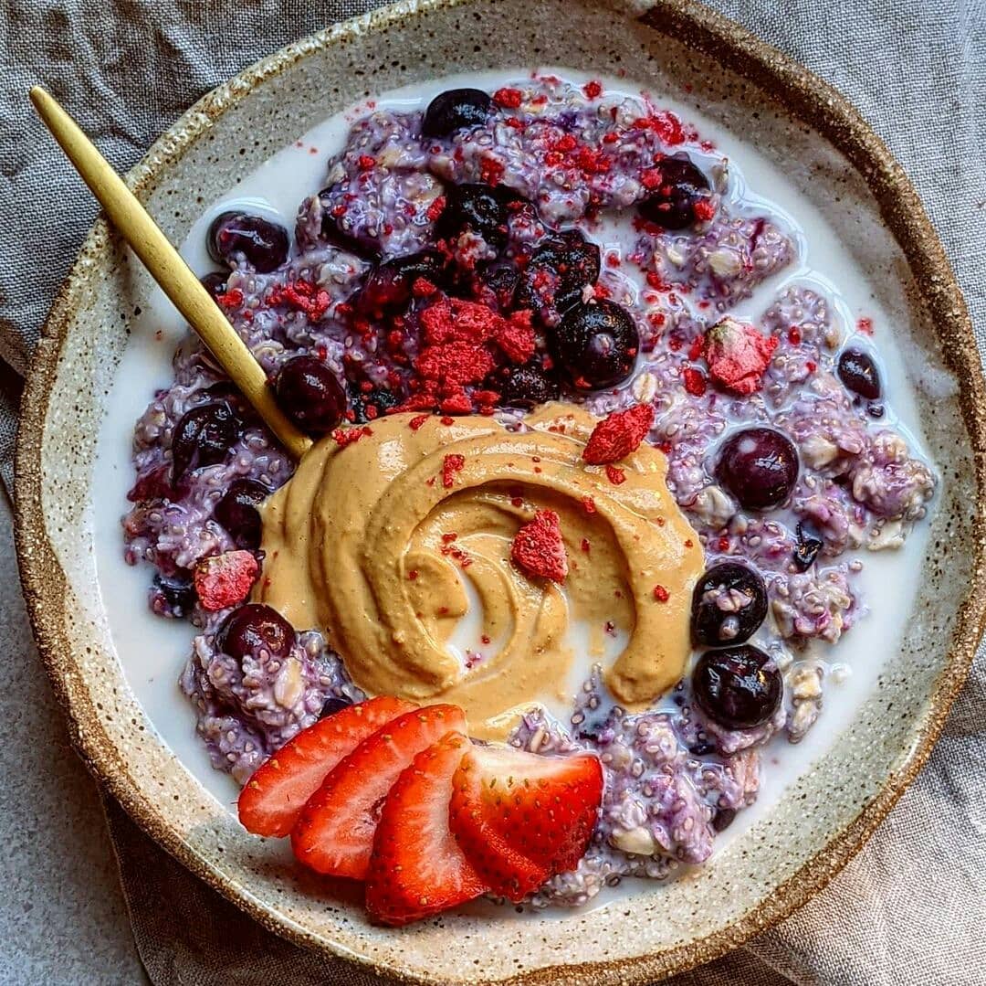 Overnight Blueberry Chia Oats