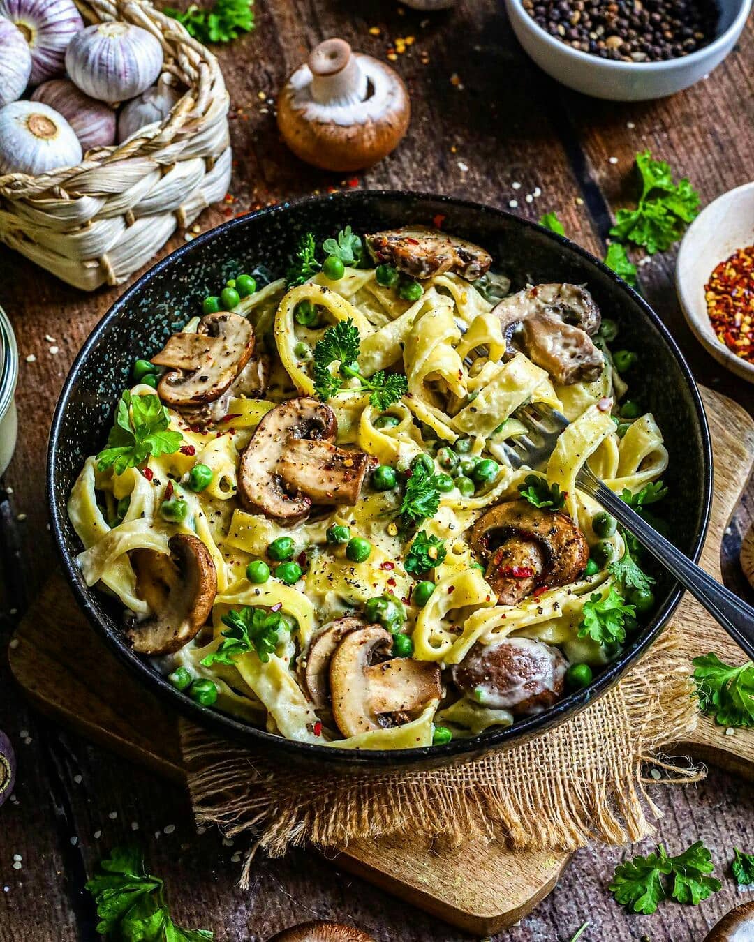 Creamy Vegan Pasta Alfredo