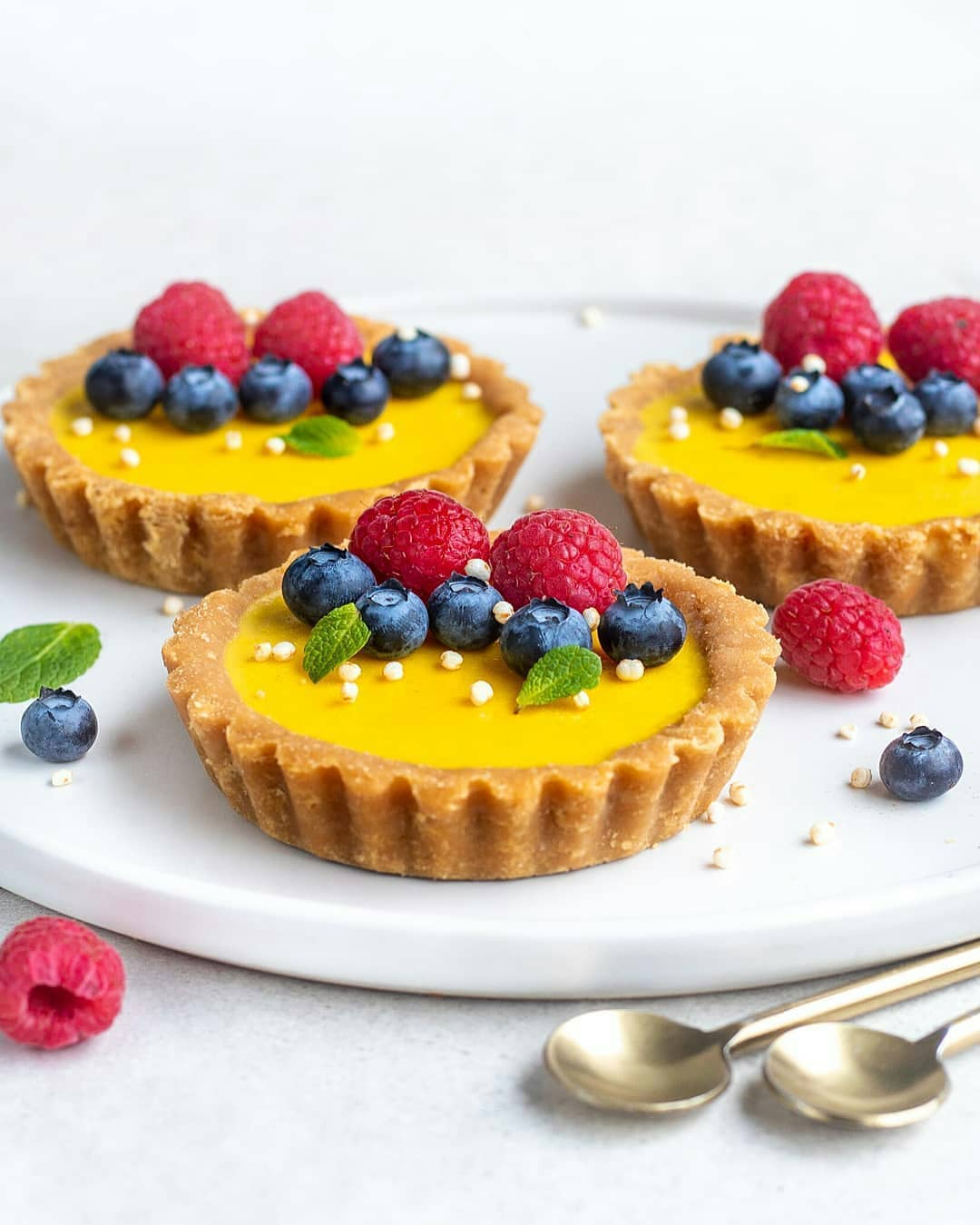 Vegan Lemon Curd Tartlets