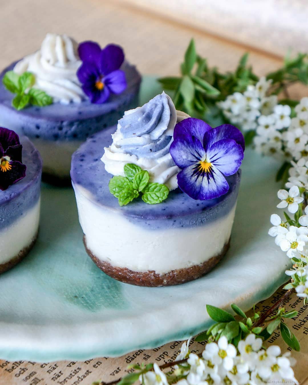 Vegan Blueberry Cheesecake Cupcakes