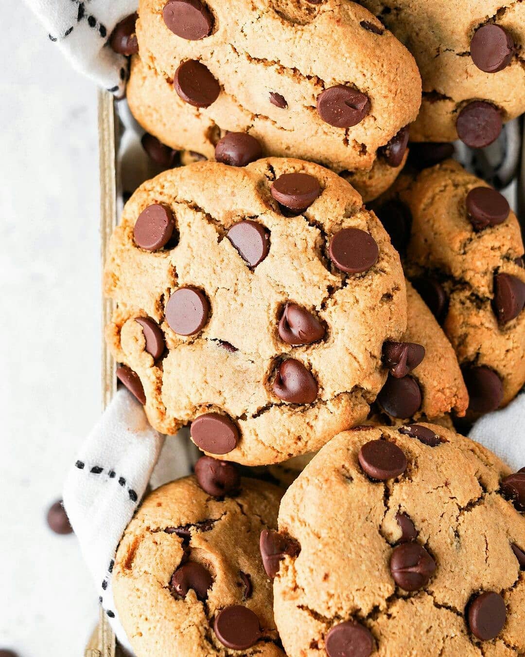 Vegan Gooey Chocolate Chip Cookies