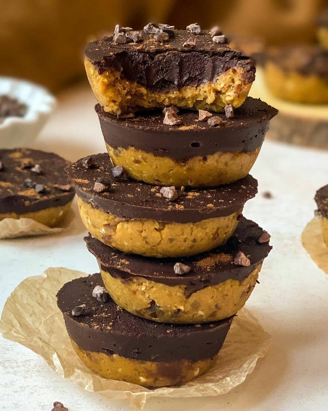 Raw Vegan Dark Chocolate Pumpkin Cupcakes