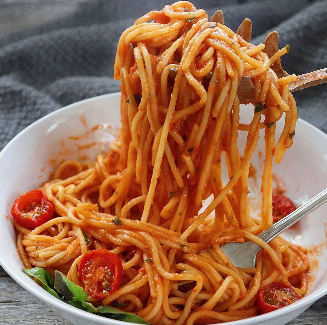 Roasted Red Pepper Creamy Pasta