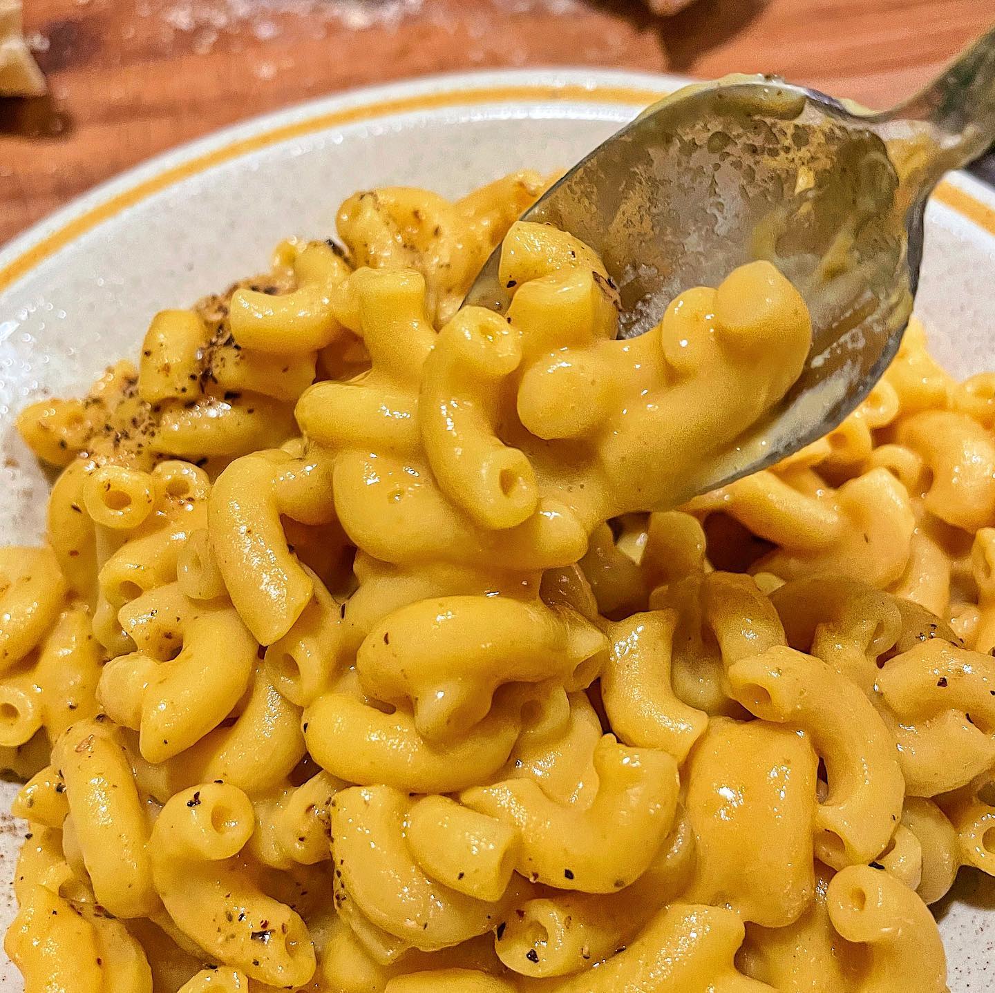 Creamy Dairy-Free Mac and Cheese