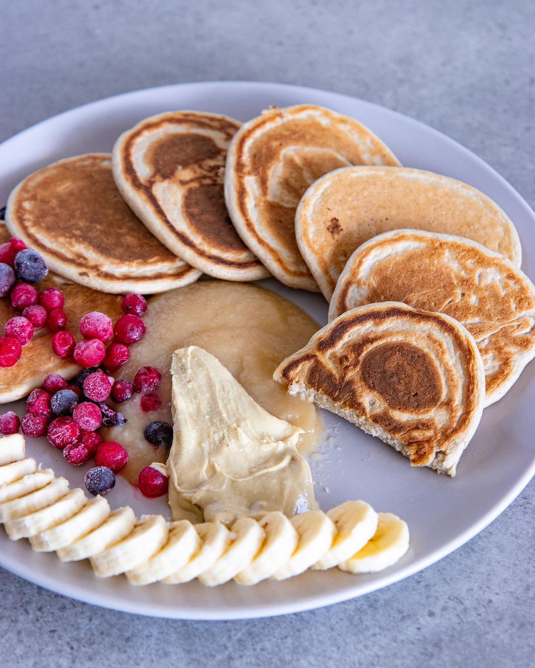 Three Ingredient Vegan Pancakes