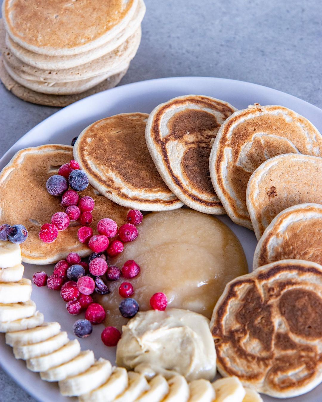 Three Ingredient Vegan Pancakes